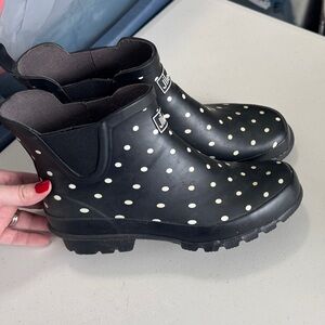 Jileon Black and White Polka Dot Rain Boots